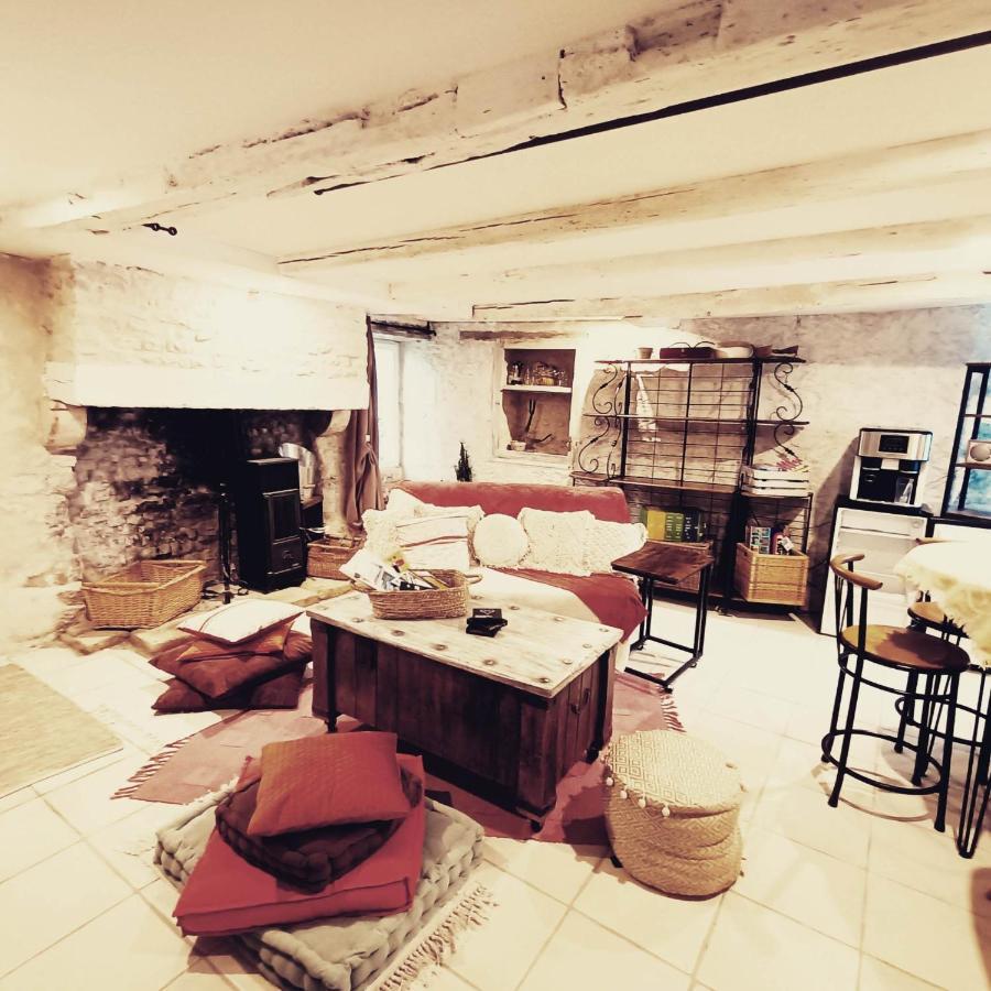 Gite 3 Etoiles Avec Spa, 2 Chambres Le Logis De Pearl Salles-sur-Mer エクステリア 写真